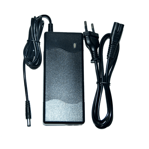 DYU 36V oplader voor elektrische fietsen met voedingskabel. DYU 36V oplader voor elektrische fietsen met voedingskabel.