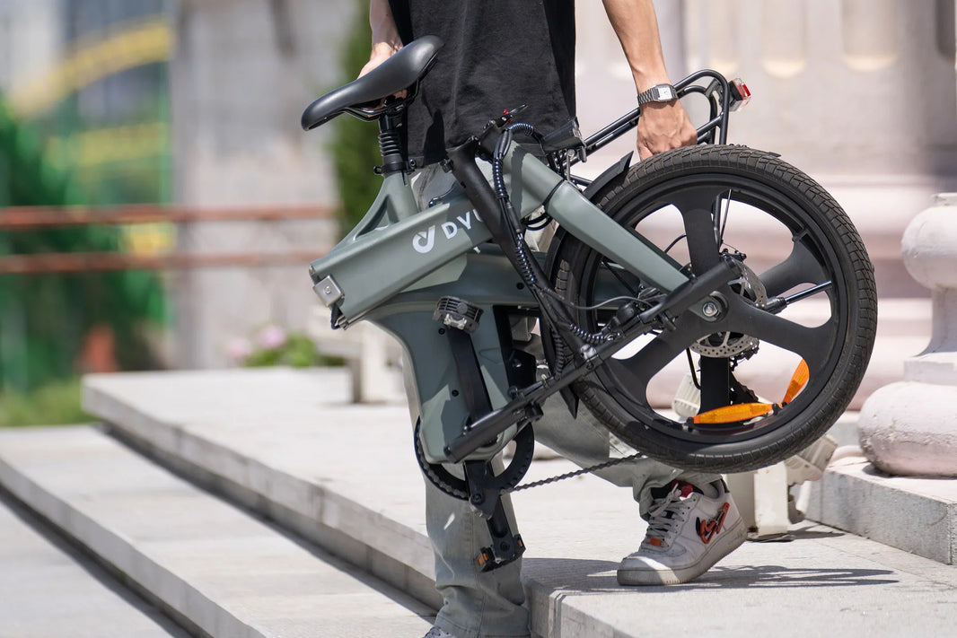 Nederlandse LEV-regels uitgesteld: hoe je nu legaal kunt fietsen en welke vouw‑e‑bike je kiest