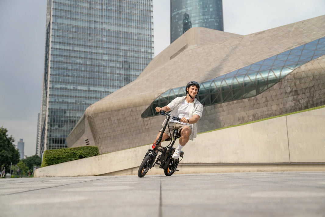 DYU A5 vouw e-bike in Nederlandse stad voor tegenwind gids