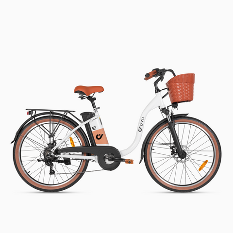 DYU C6 Pro elektrische fiets met oranje mand en bruin zadel, ideaal voor stadsritten.